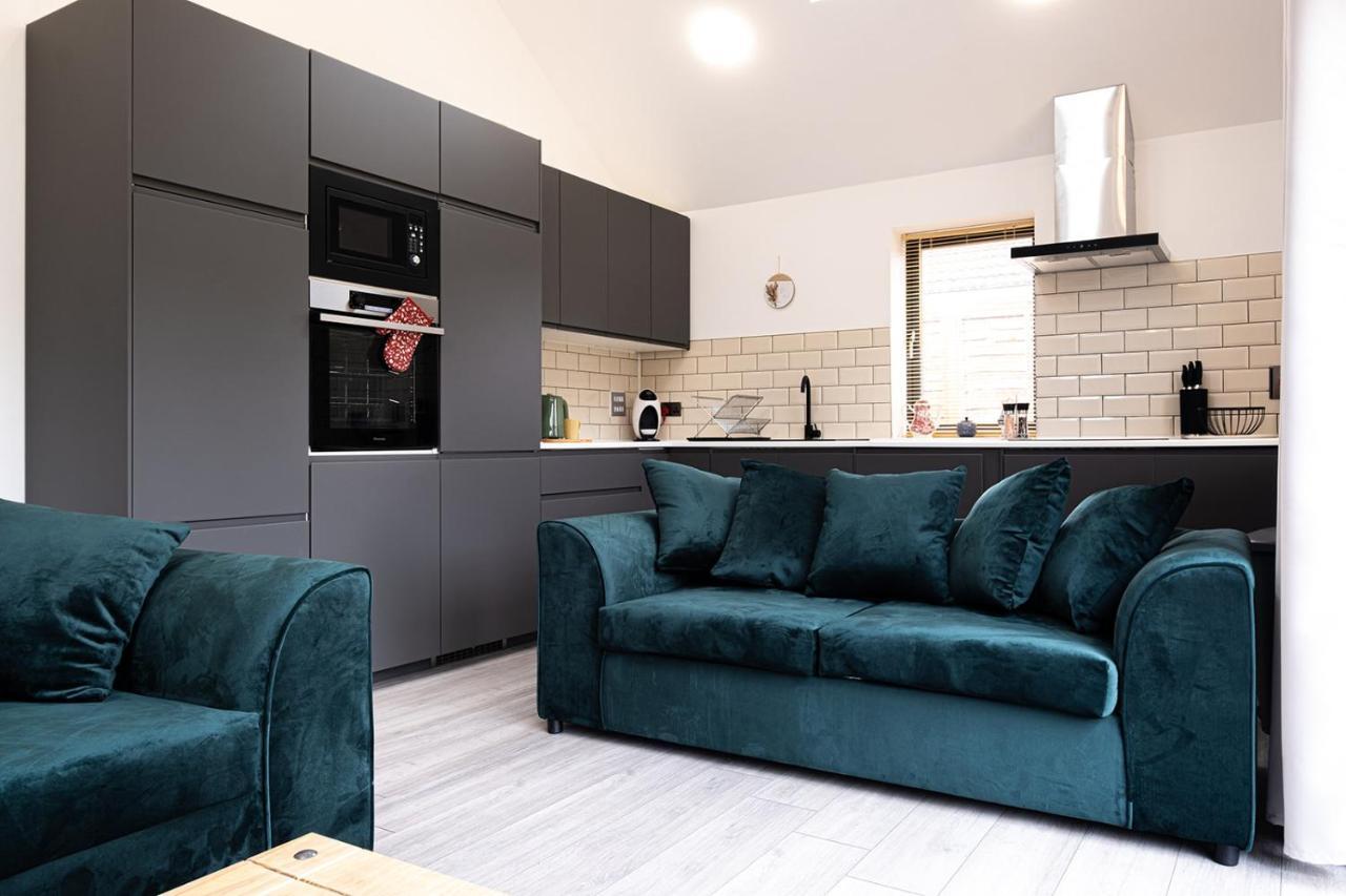 7 Guests - 4 Bedroom - Free Wi-Fi - Kettering Esterno foto