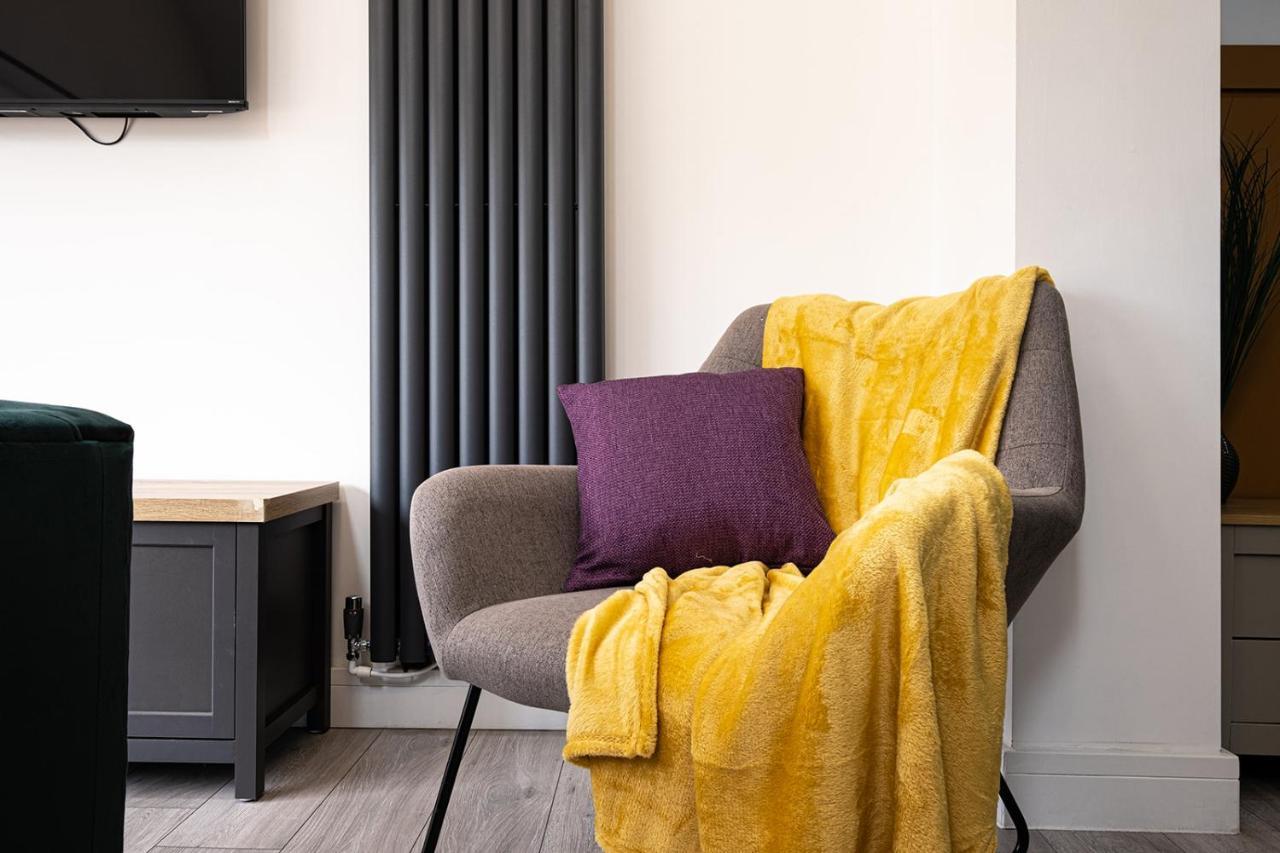 7 Guests - 4 Bedroom - Free Wi-Fi - Kettering Esterno foto
